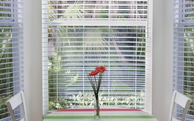 Venetian Blinds 2-min