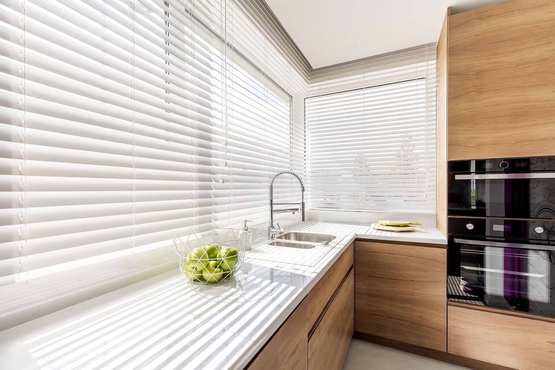 Venetian Blinds 3-min